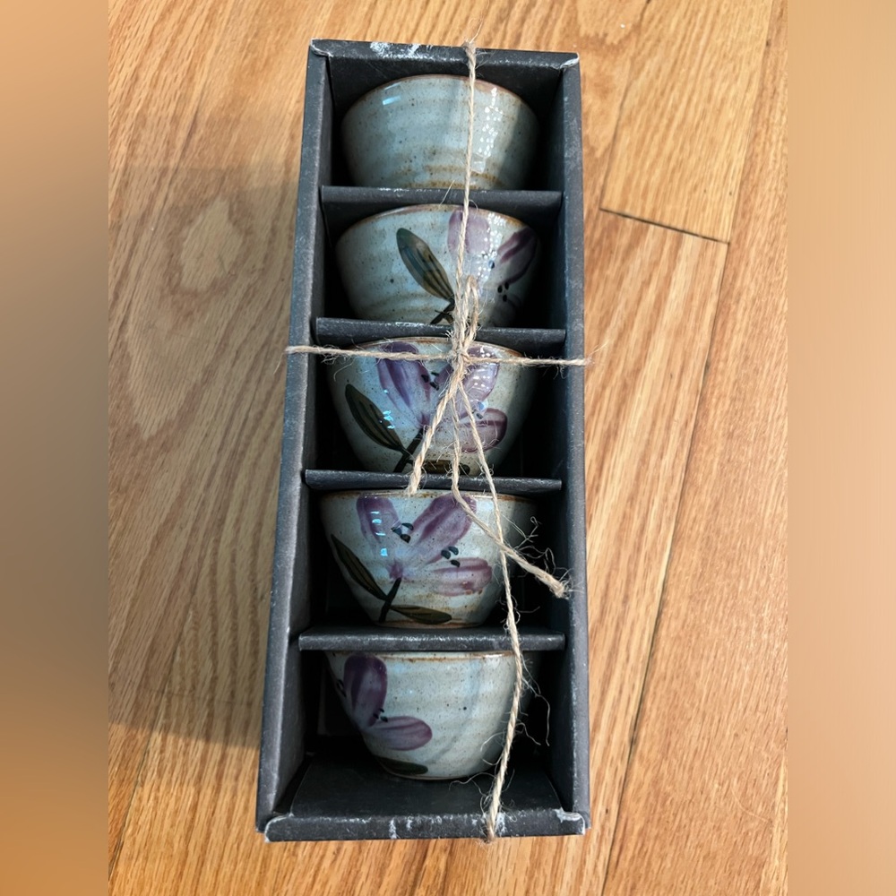 - Japanese hand painted pottery mini bowls cups